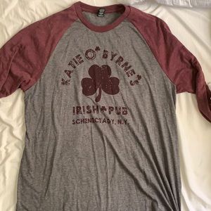 Irish Pub Vintage Style Baseball Tee w/ Shamrock